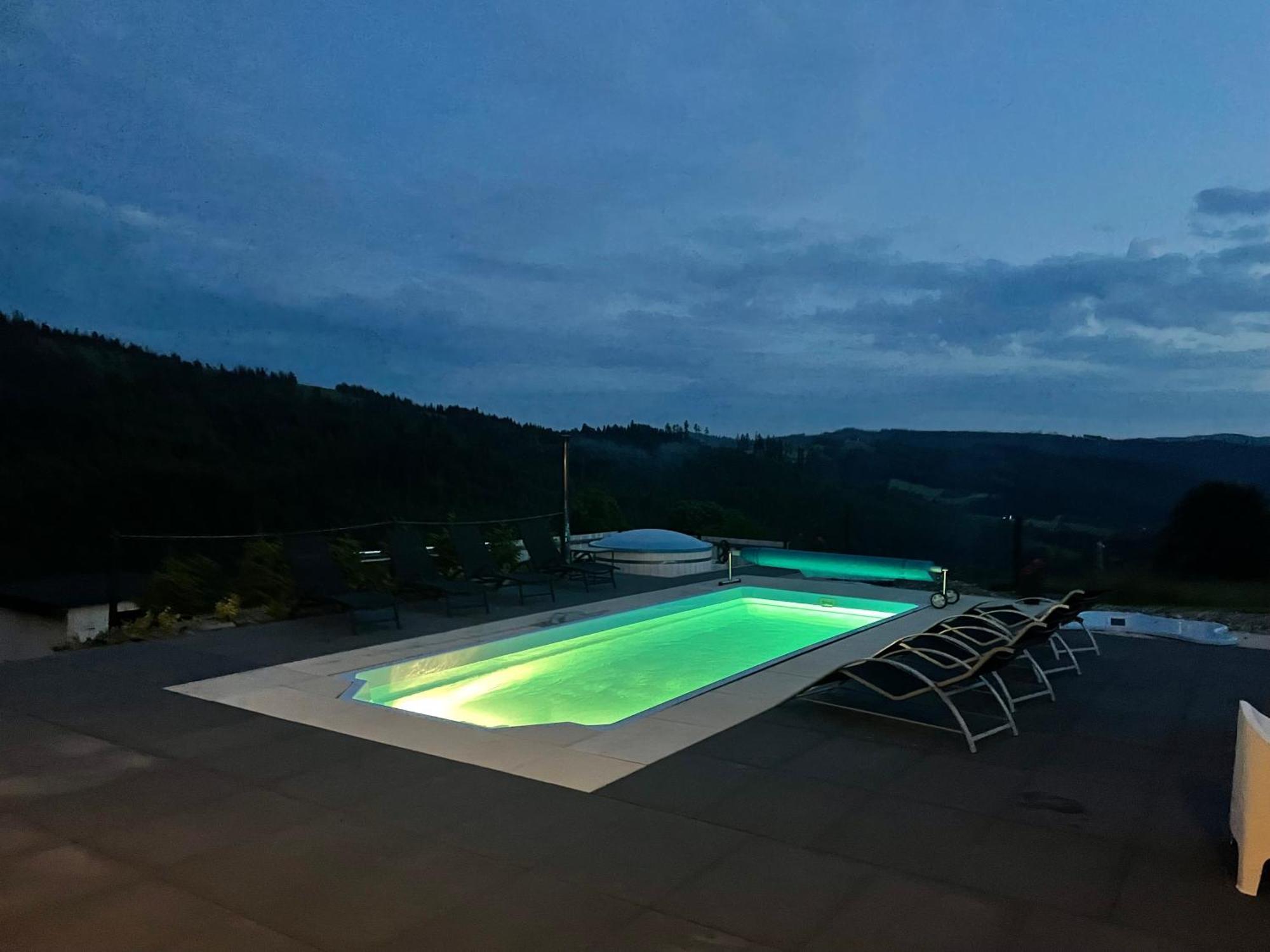 Apartamenty 'Okno Z Widokiem' วีสวา ภายนอก รูปภาพ